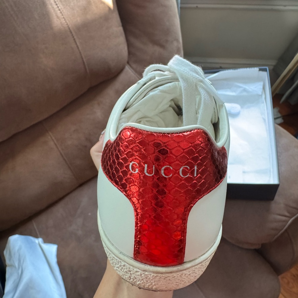 Women's Gucci Ace sneaker with bee - Picture 5 of 13